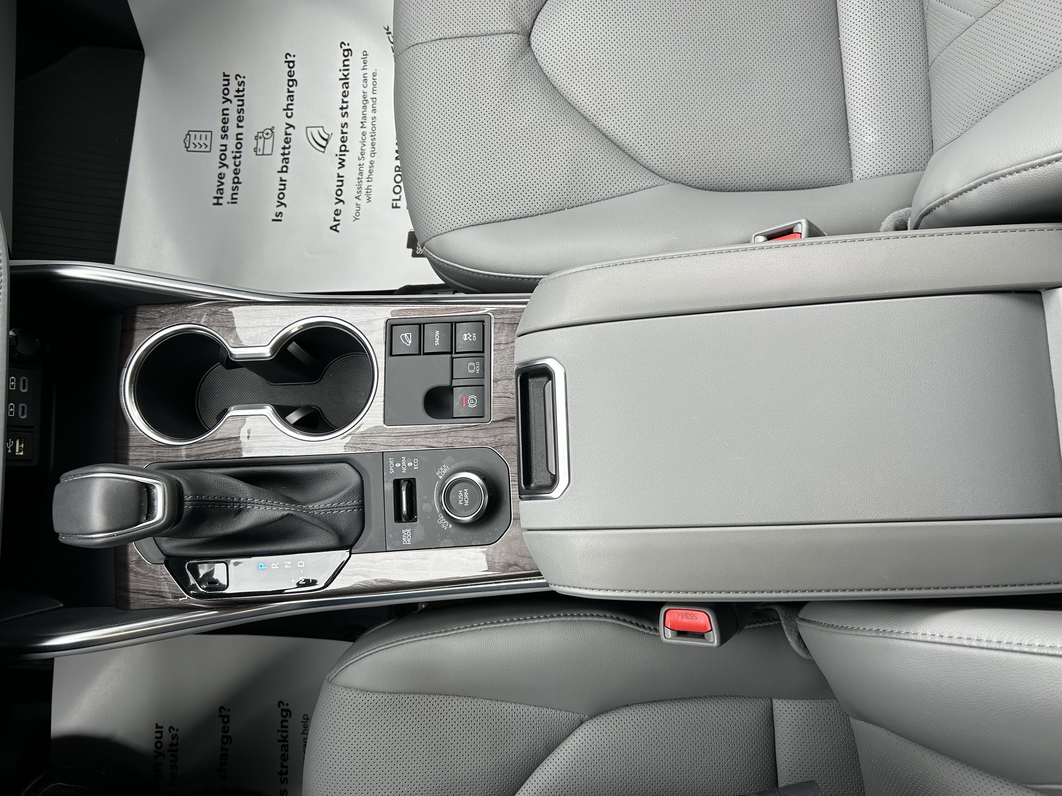 Certified 2025 Toyota Highlander Platinum image 30