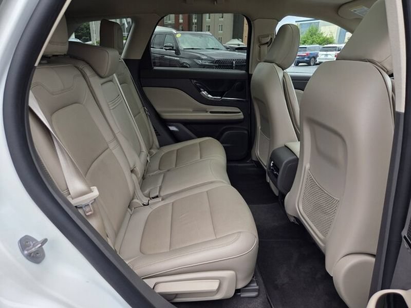 Used 2024 Lincoln Corsair Grand Touring AWD/4WD image 19