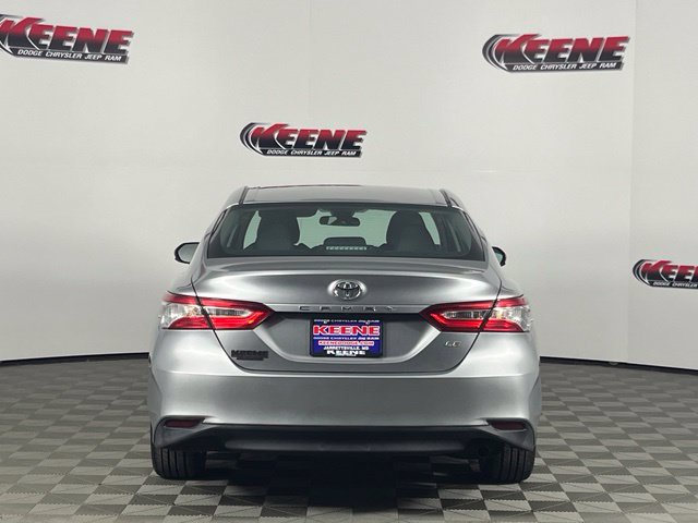 Used 2018 Toyota Camry LE FWD image 7
