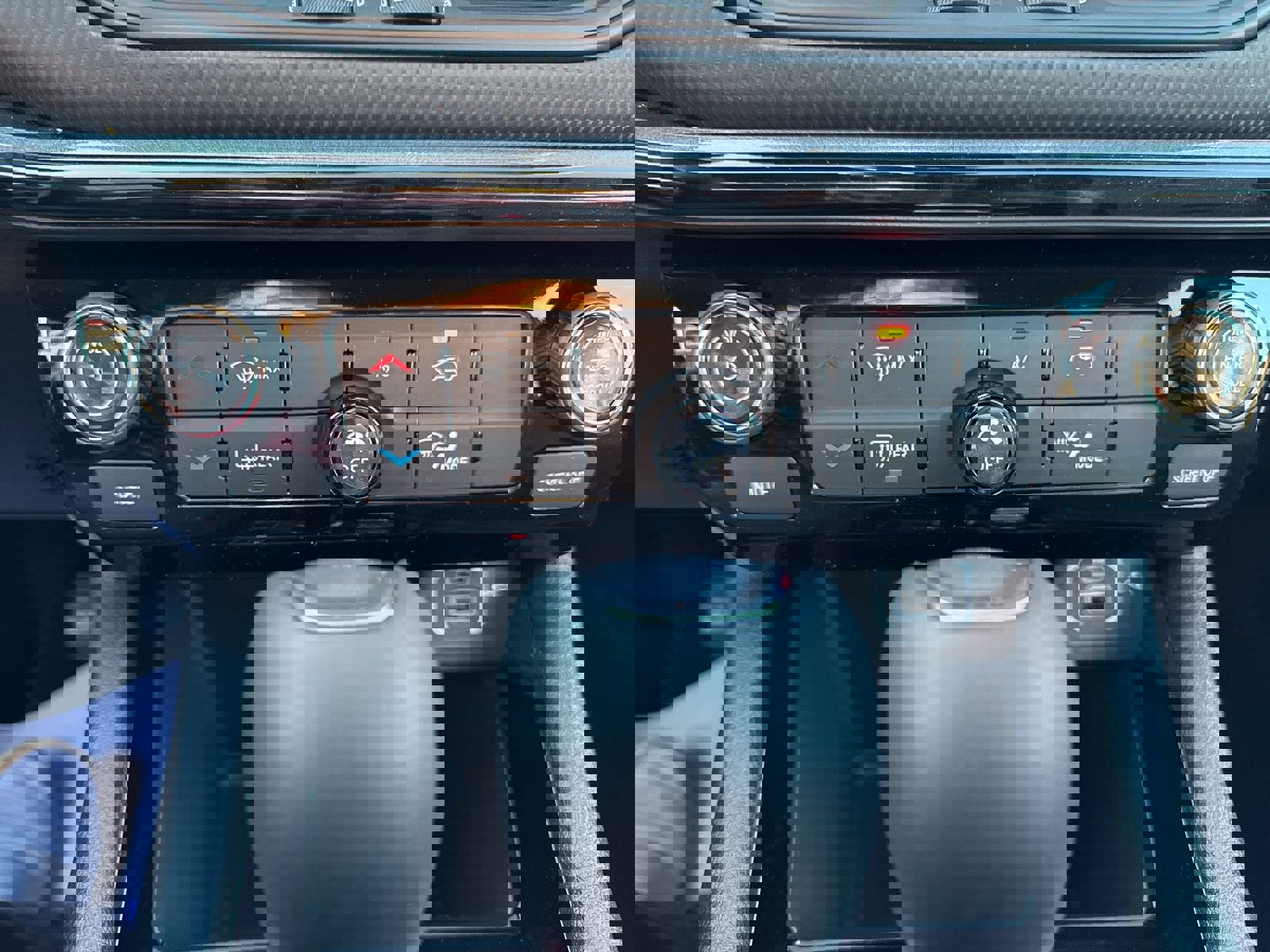 New 2026 Jeep Compass Latitude image 16