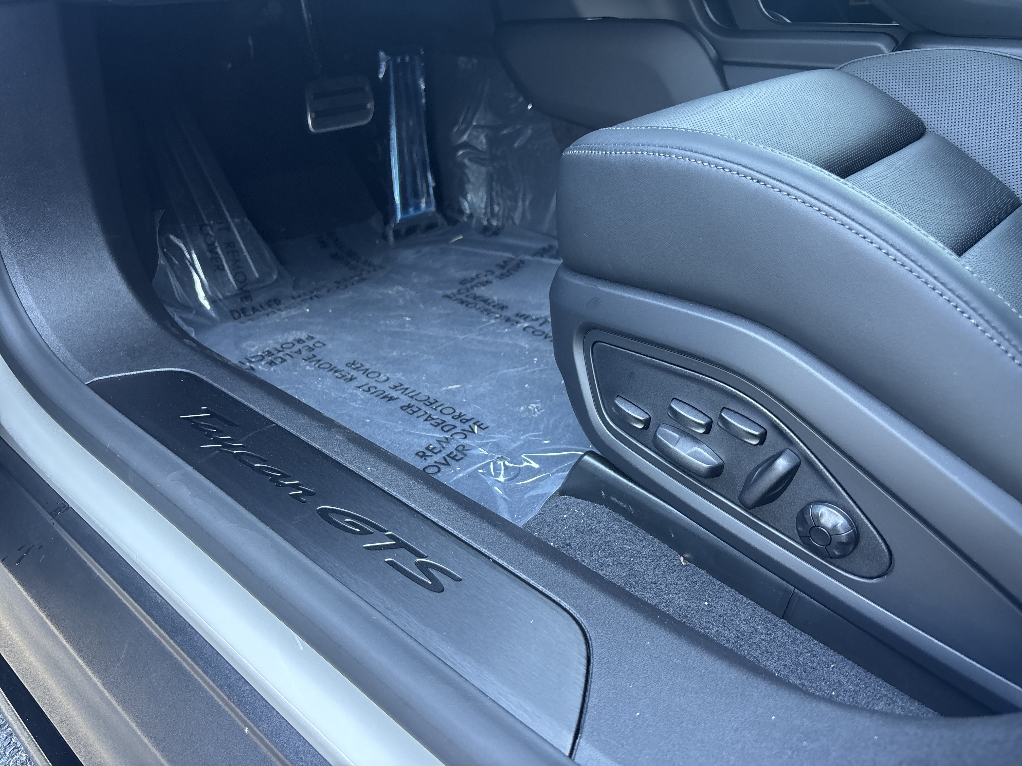 New 2026 Porsche Taycan GTS AWD/4WD image 28