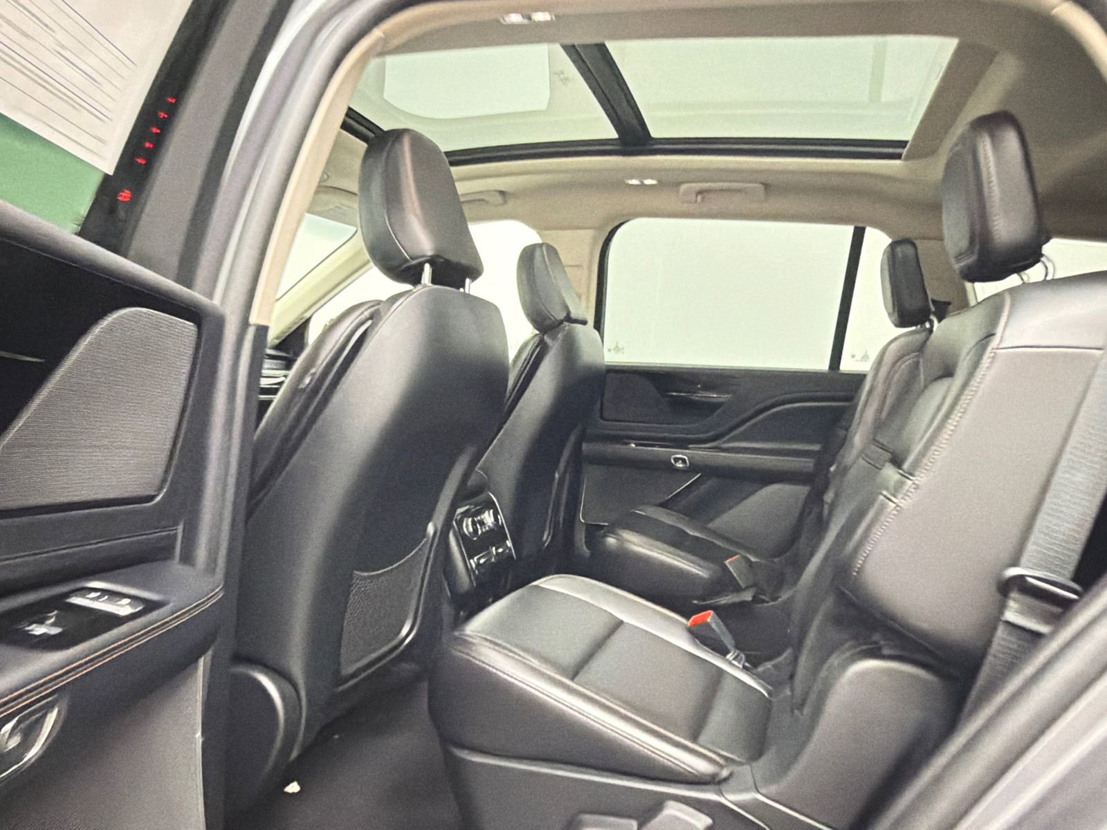 Certified 2022 Lincoln Aviator AWD w/ Premium Package image 19