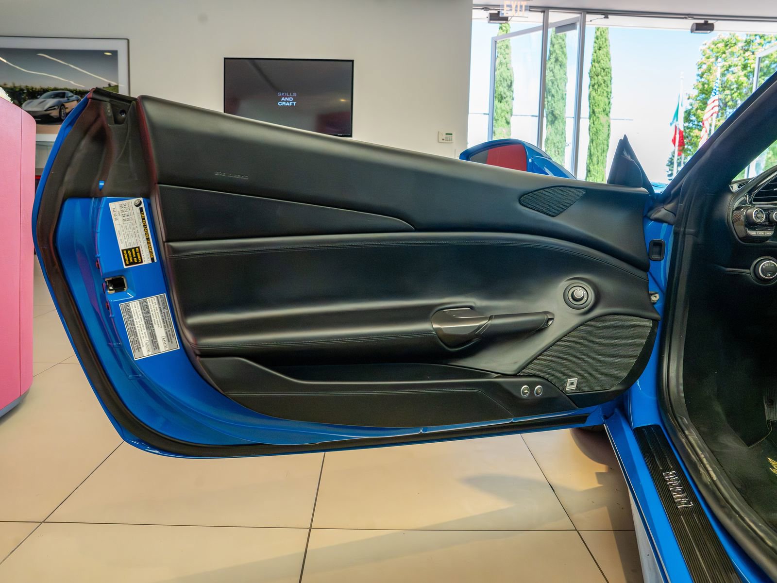 Used 2017 Ferrari 488 Spider RWD image 8