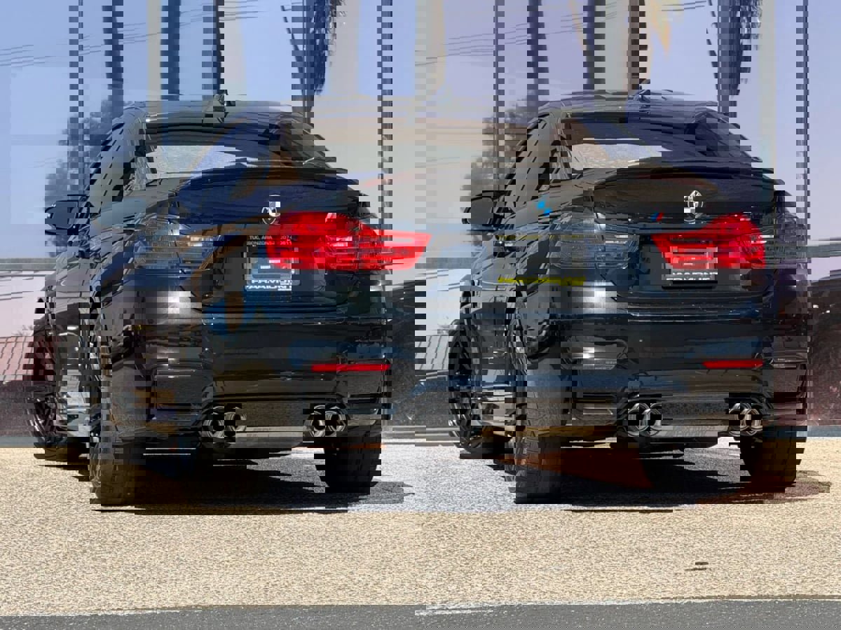 Used 2017 BMW M4 Coupe image 9