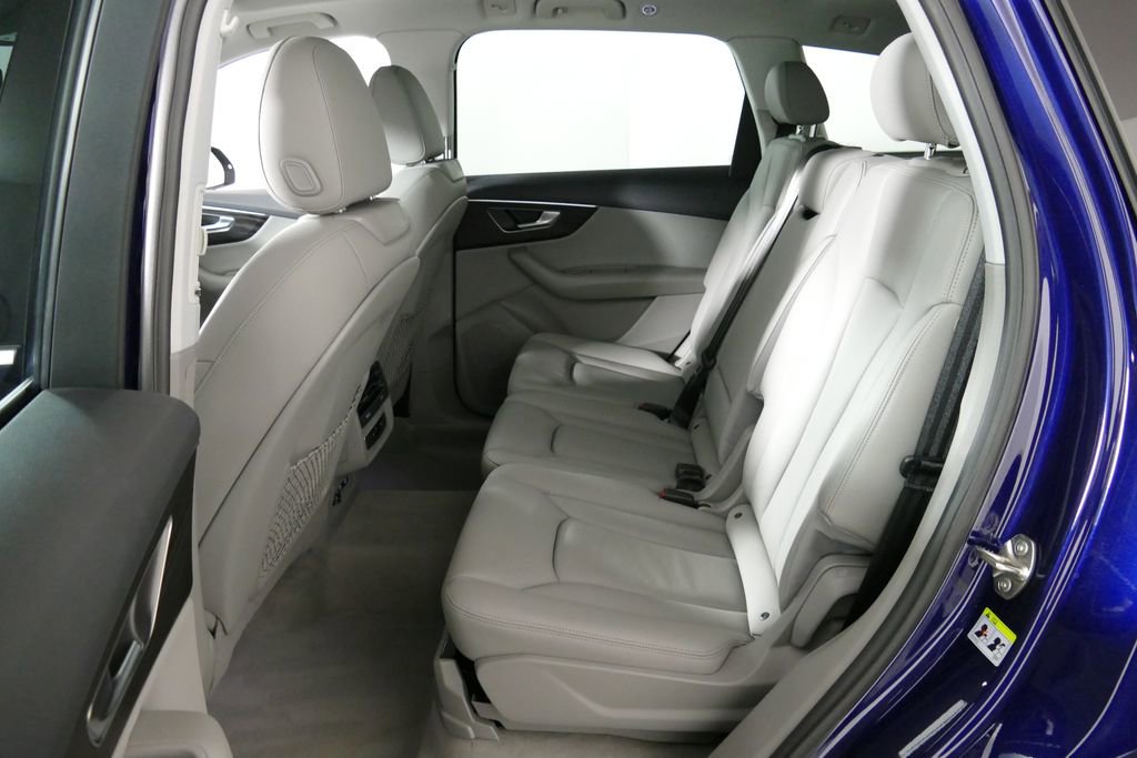 Used 2023 Audi Q7 3.0T Premium image 4