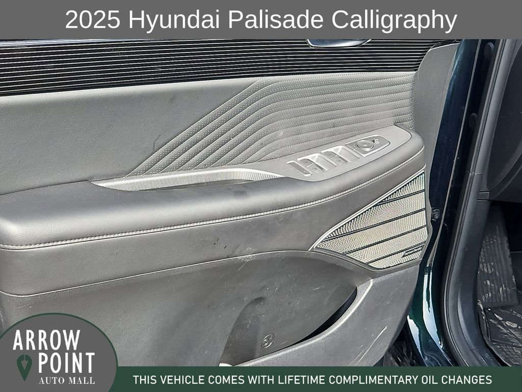 Used 2025 Hyundai Palisade Calligraphy AWD/4WD image 21