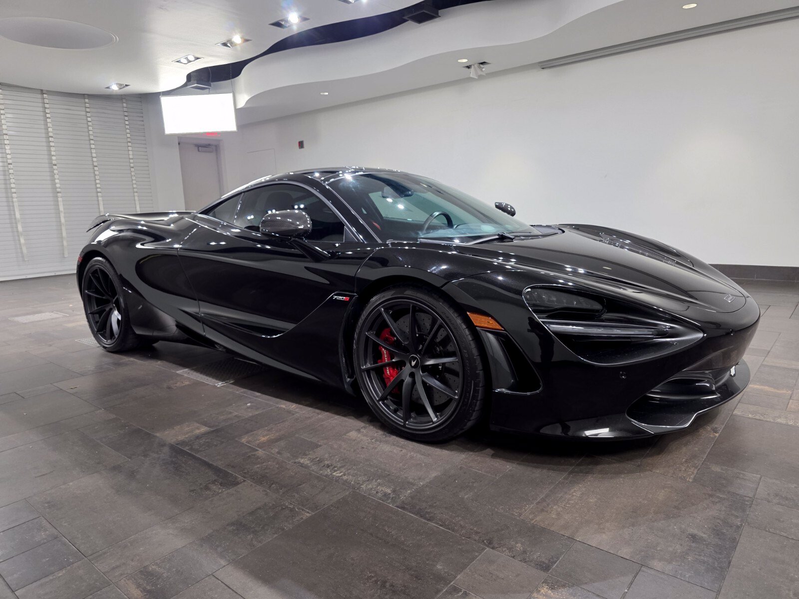Used 2022 McLaren 720S Performance RWD image 25