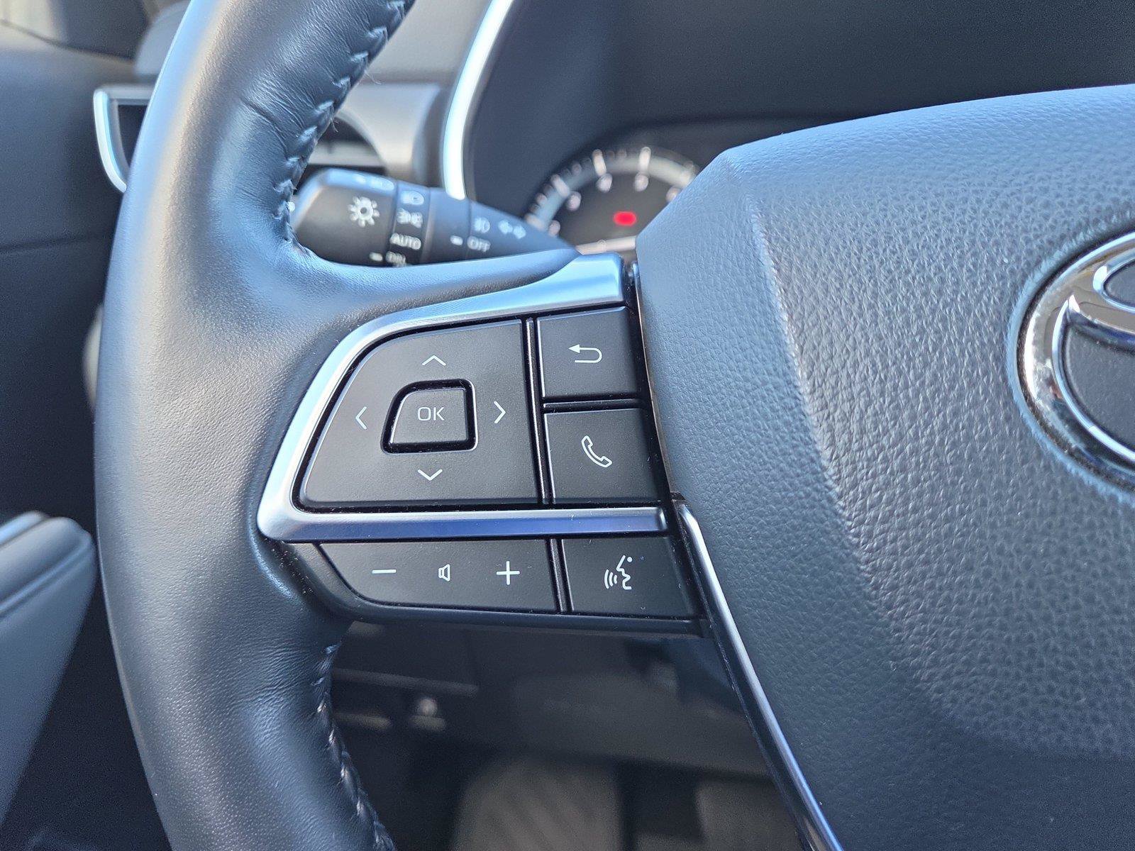 Used 2020 Toyota Highlander Limited AWD/4WD image 18