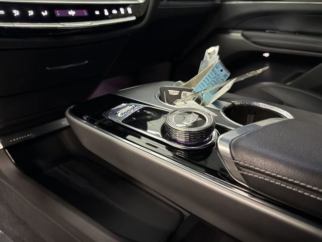 Used 2024 Cadillac Lyriq Sport image 23