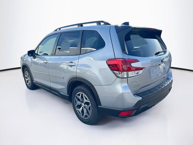 Used 2024 Subaru Forester Premium AWD/4WD image 7