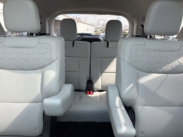 Used 2025 Ford Explorer Platinum w/ Ultimate Package image 45
