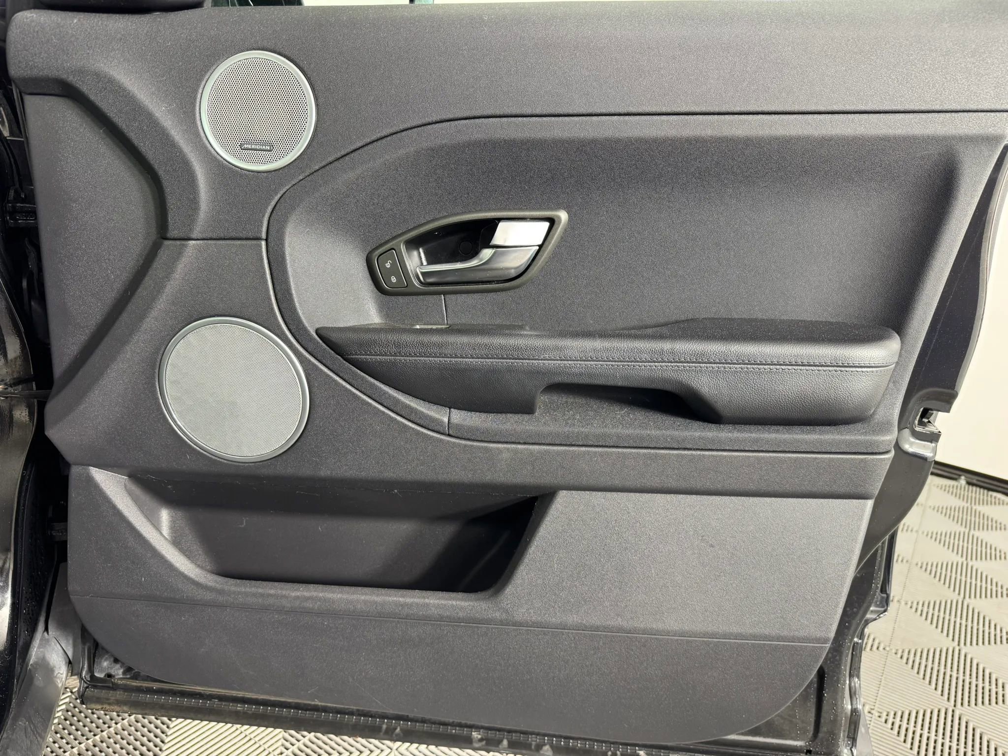 Used 2013 Land Rover Range Rover Evoque Pure Premium w/ Pure Premium Pkg image 44