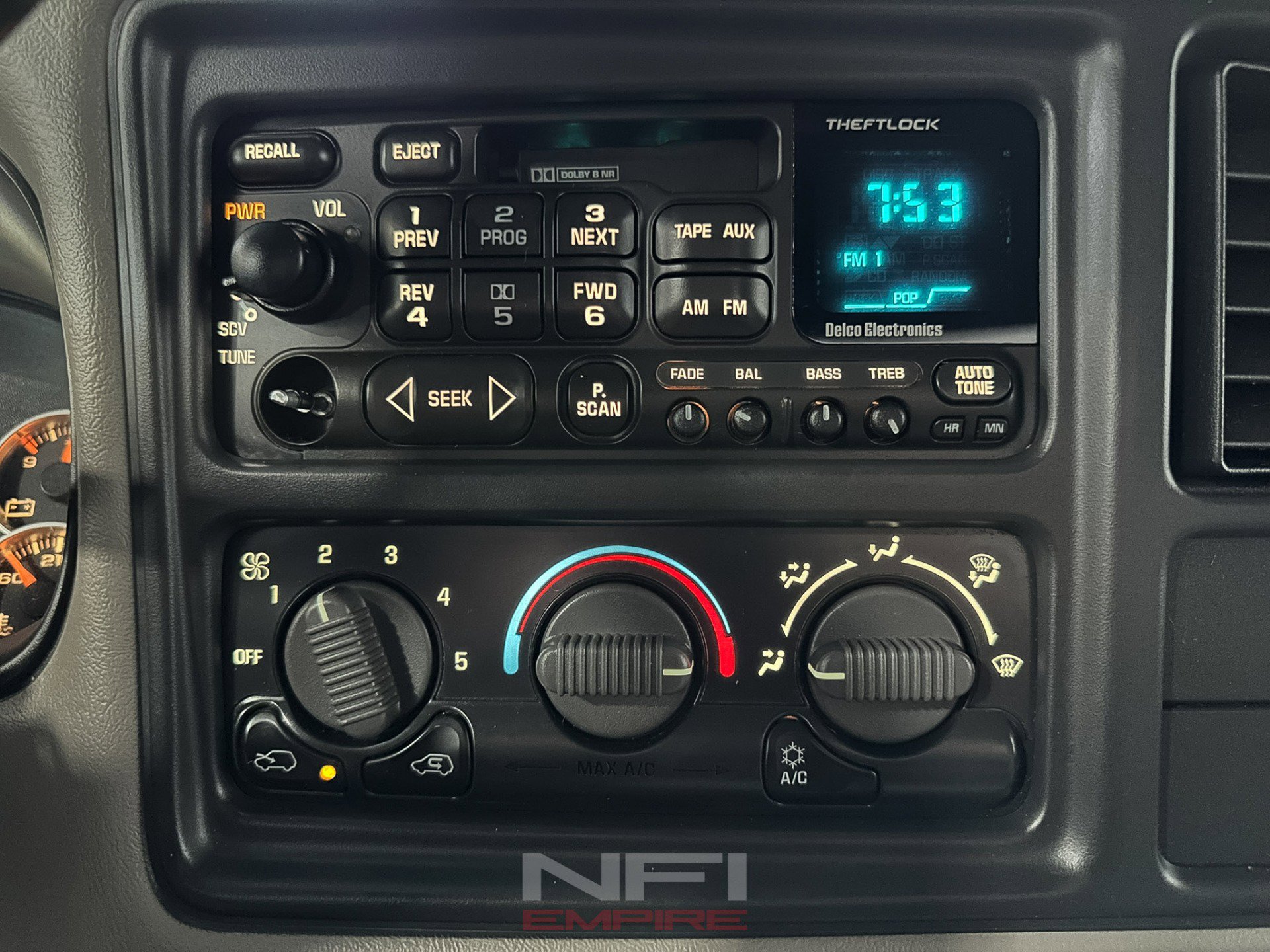 Used 2000 Chevrolet Silverado 1500 LS image 28