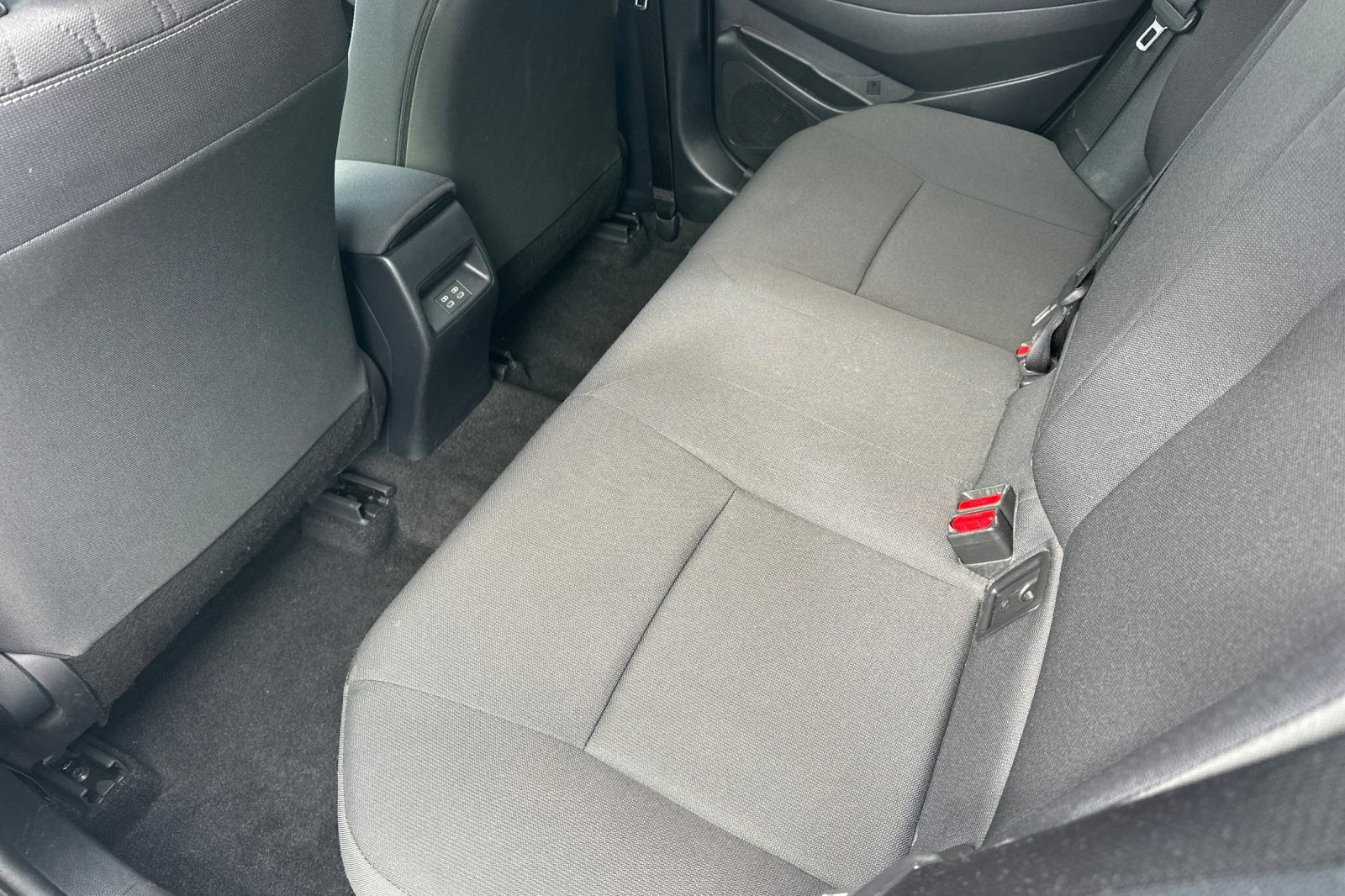 Used 2024 Toyota Corolla LE w/ LE Convenience Package FWD image 12