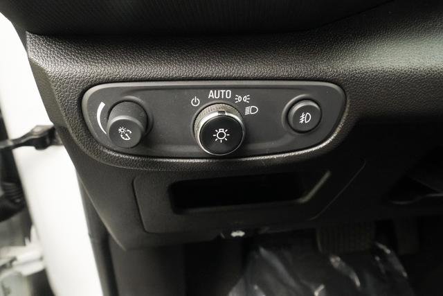 Used 2022 Chevrolet TrailBlazer RS w/ Sun and Liftgate Package AWD/4WD image 20