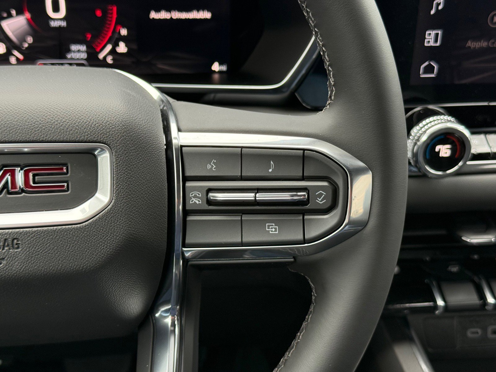 New 2026 GMC Canyon Elevation w/ Convenience Package image 16