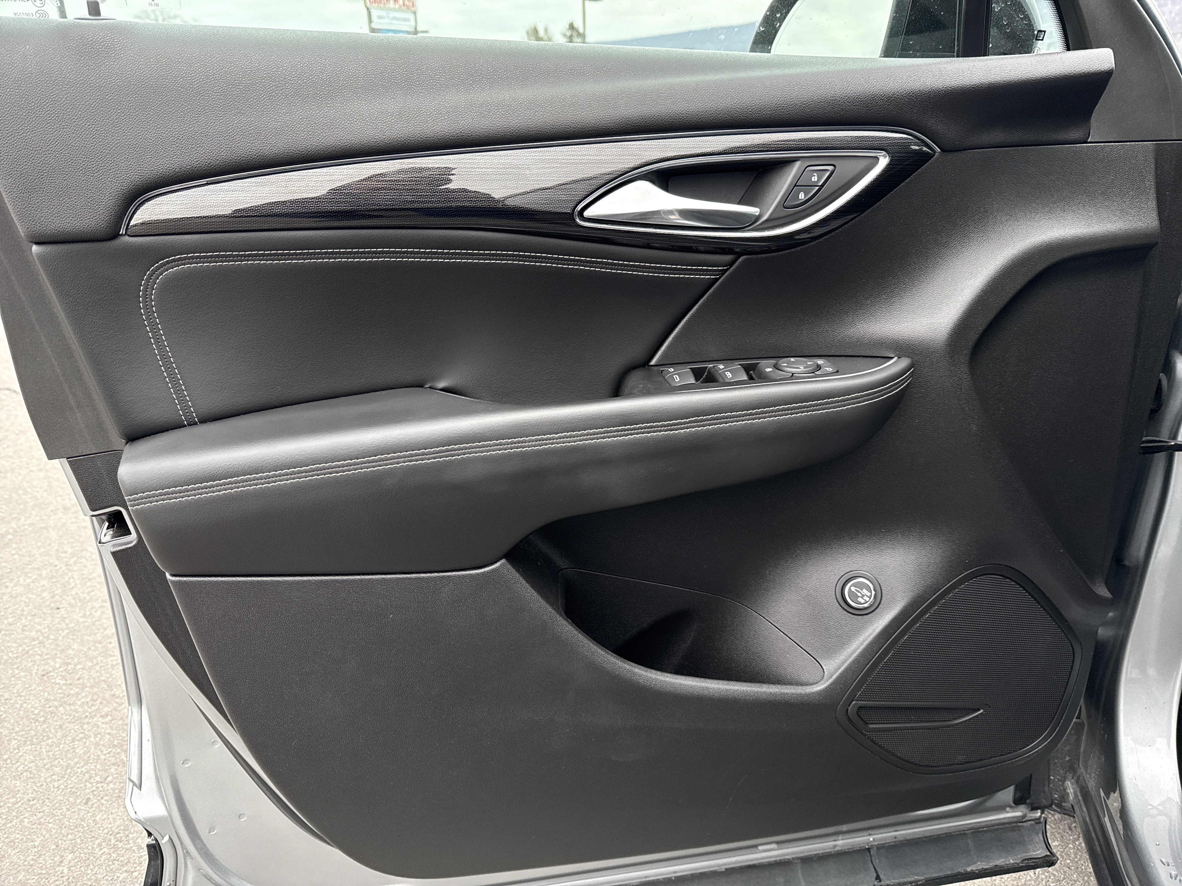 Used 2023 Buick Envision Preferred w/ Sport Touring Package AWD/4WD image 15