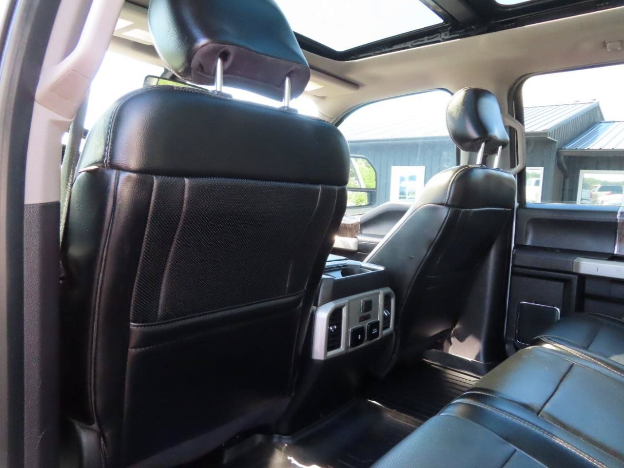 Used 2018 Ford F250 Lariat w/ Lariat Ultimate Package AWD/4WD image 48