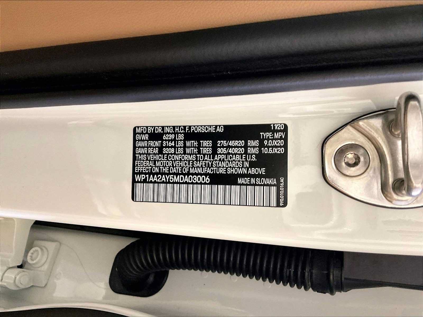 Certified 2021 Porsche Cayenne AWD/4WD image 36
