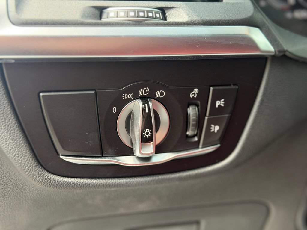 Used 2024 BMW X4 M40i AWD/4WD image 11