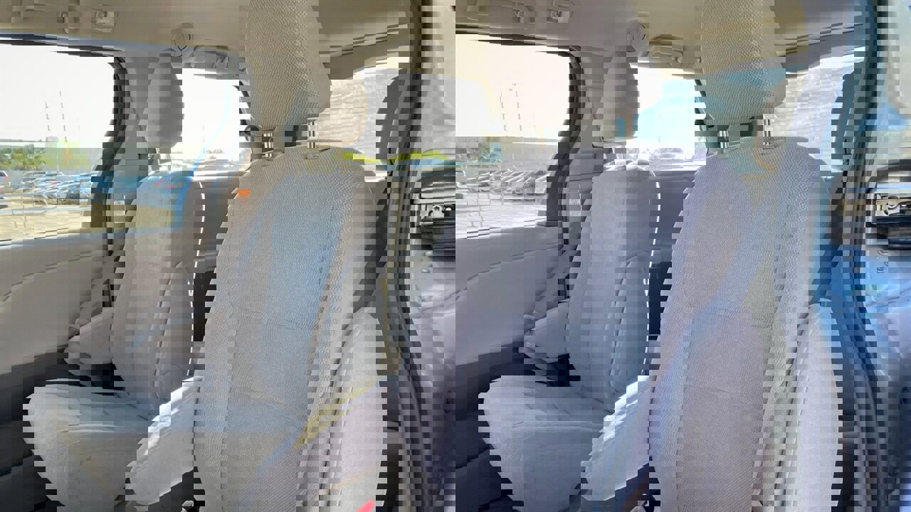 Used 2016 Toyota Sienna LE image 14