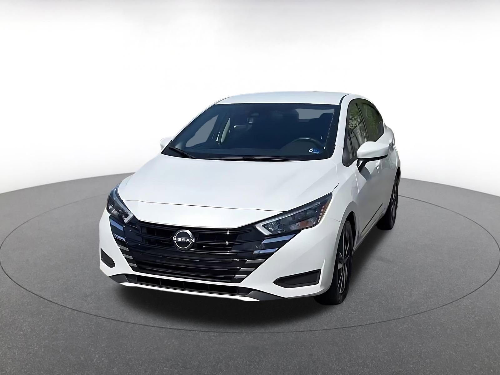 Used 2025 Nissan Versa SV FWD image 7