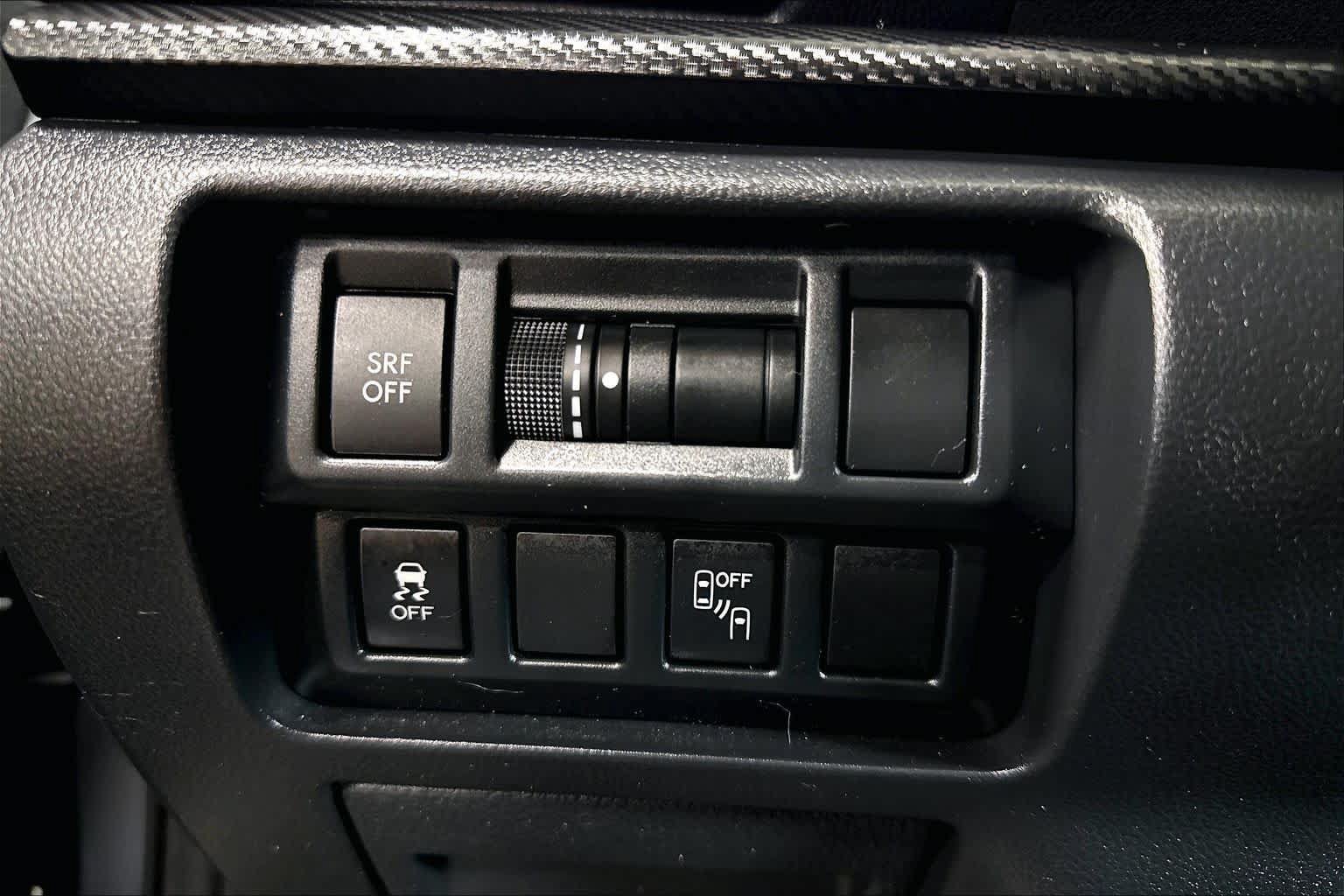 Used 2018 Subaru Crosstrek 2.0i Premium AWD/4WD image 34