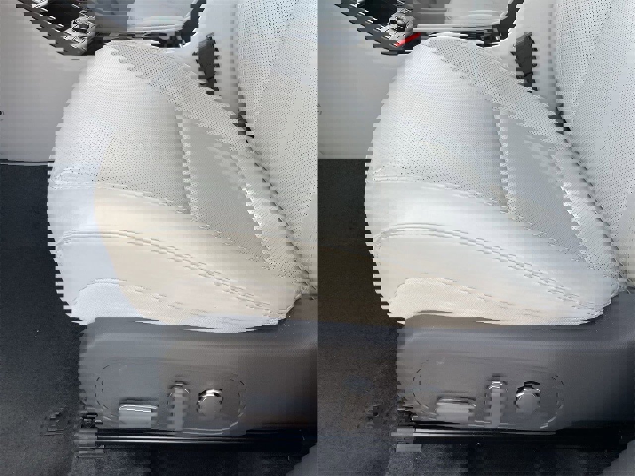 Used 2025 Hyundai Kona Limited image 19