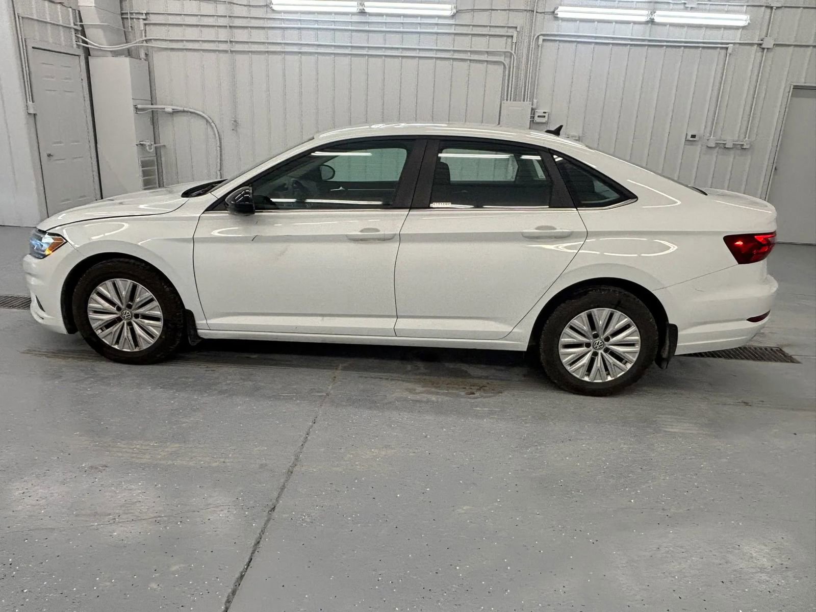 Used 2020 Volkswagen Jetta S w/ Driver Assistance Package FWD image 2