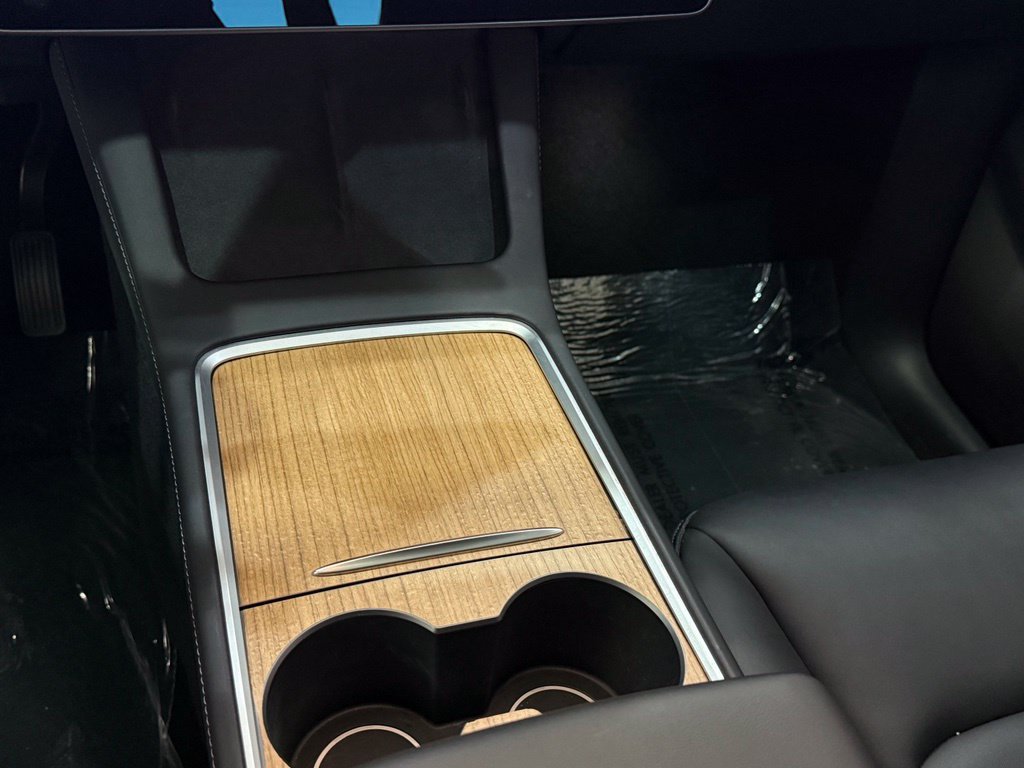 Used 2022 Tesla Model Y Long Range AWD/4WD image 37