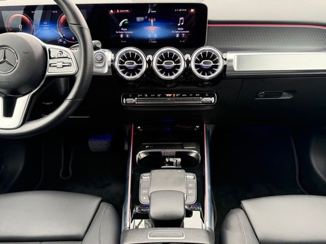 Used 2021 Mercedes-Benz GLB 250 4MATIC image 13