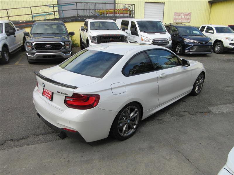 Used 2016 BMW M235i Coupe w/ Technology Package image 6