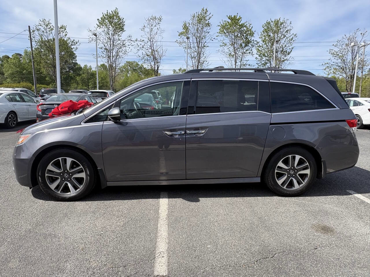 Used 2015 Honda Odyssey Touring image 3