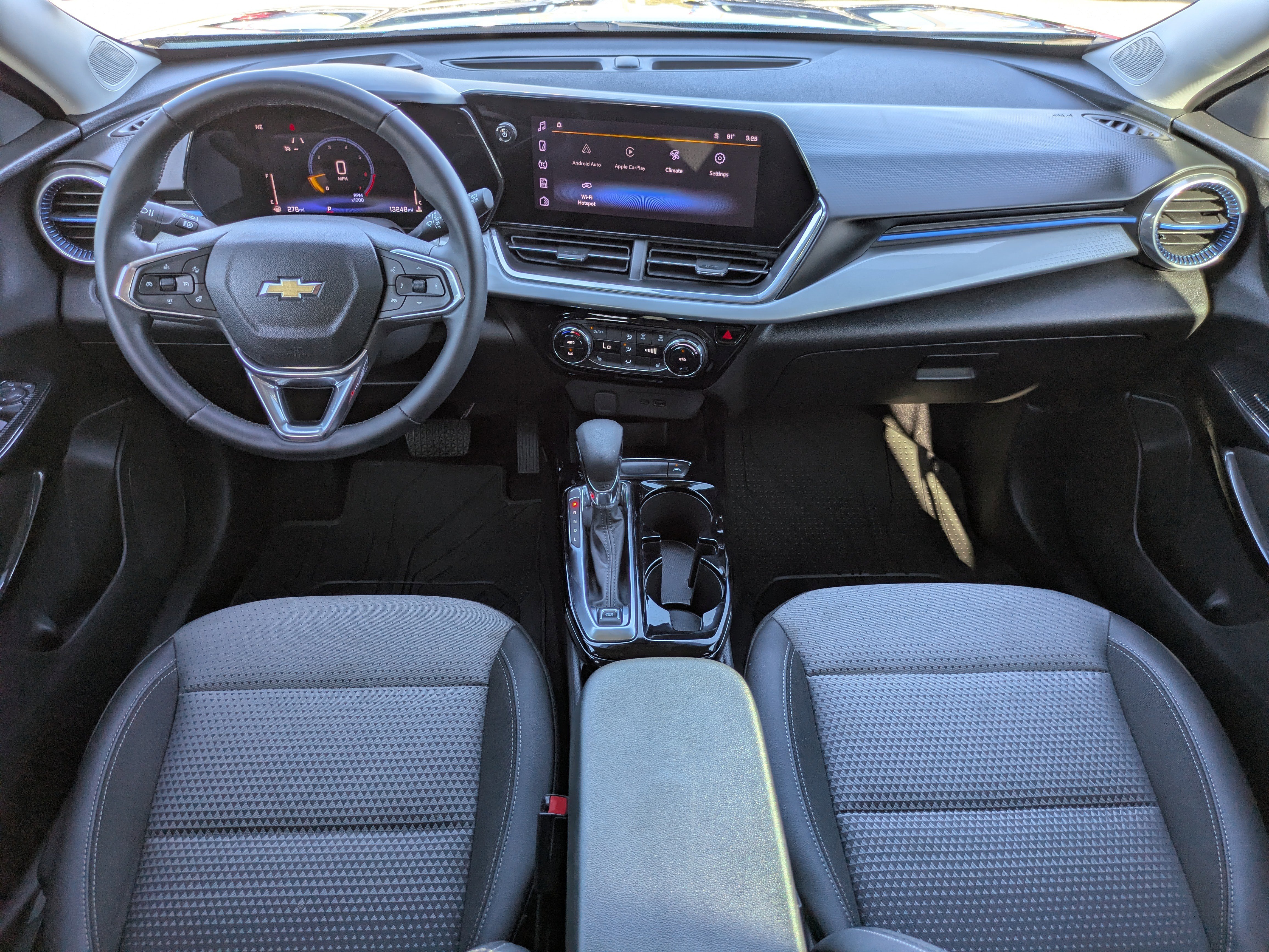 Certified 2024 Chevrolet Trax LT w/ LT Convenience Package image 13