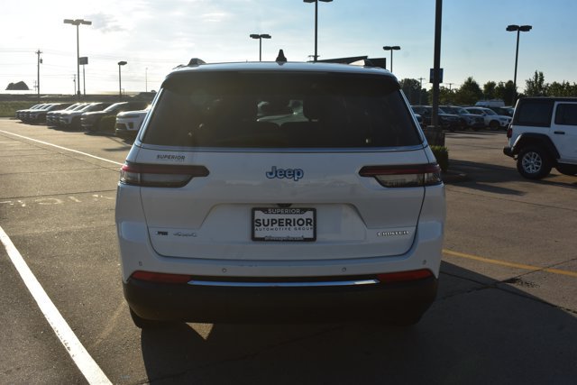 Used 2022 Jeep Grand Cherokee L Limited AWD/4WD image 6