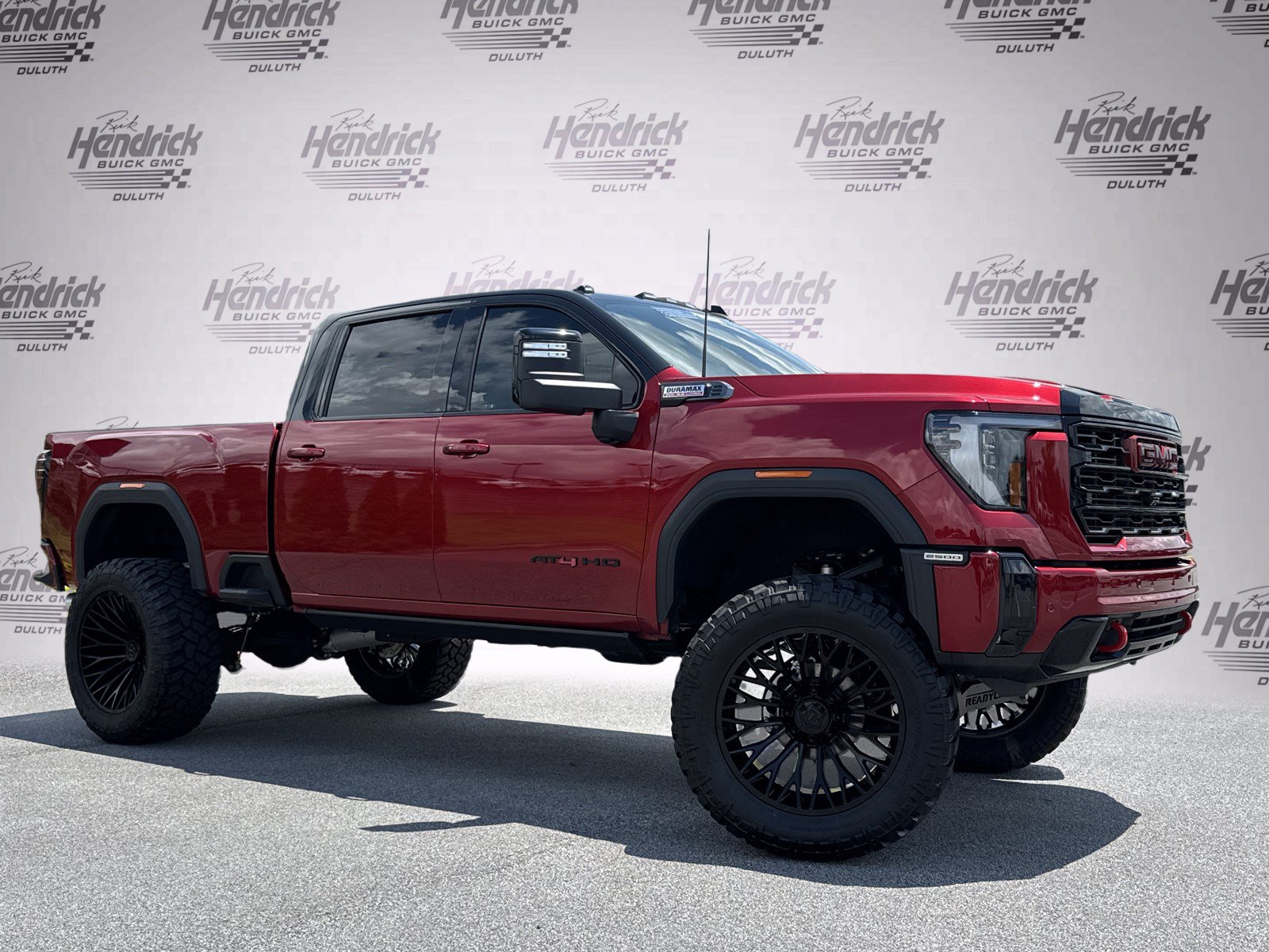 Used 2025 GMC Sierra 2500 AT4 w/ AT4 Premium Plus Package AWD/4WD image 2