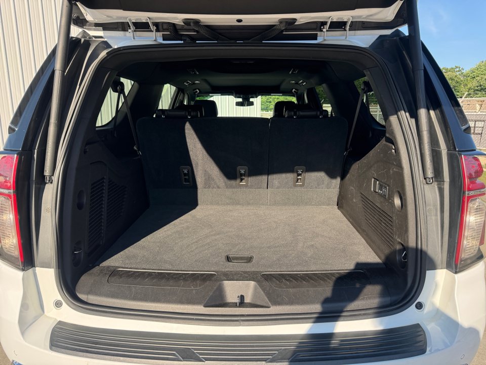 Used 2021 Chevrolet Suburban LT w/ LT Signature Package AWD/4WD image 19