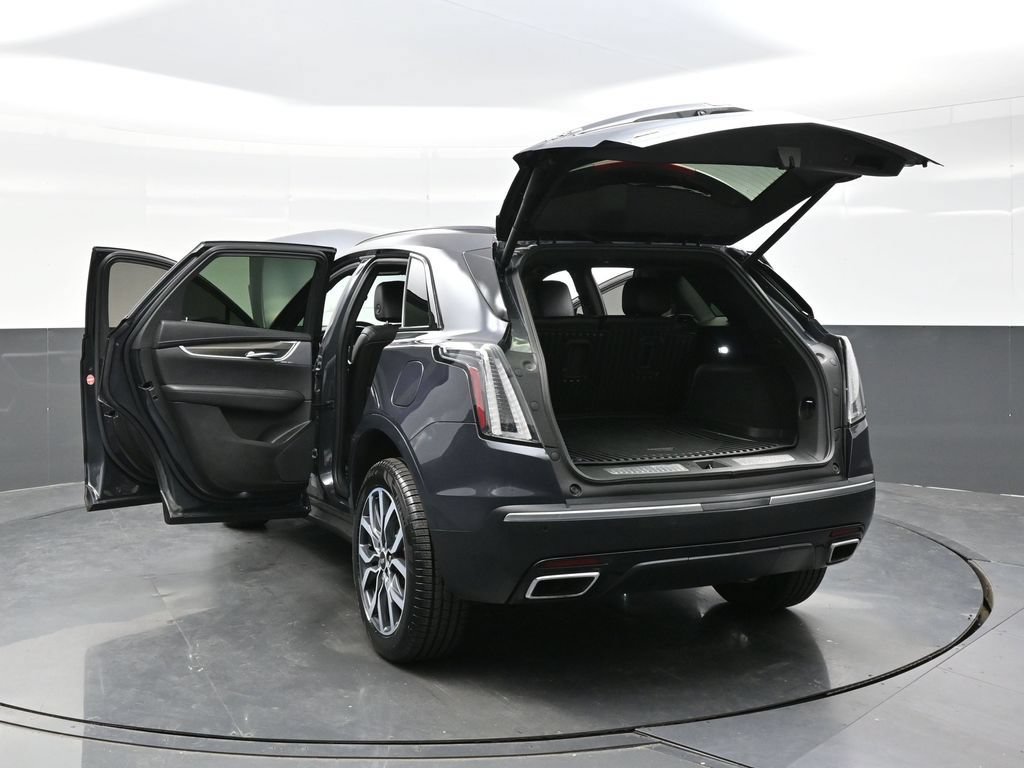 Certified 2022 Cadillac XT5 Sportv w/ LPO, Floor Liner Package AWD/4WD image 38