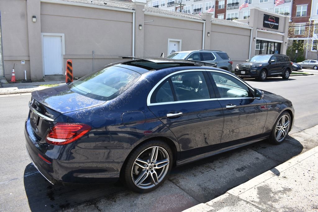 Used 2019 Mercedes-Benz E 300 4MATIC image 5