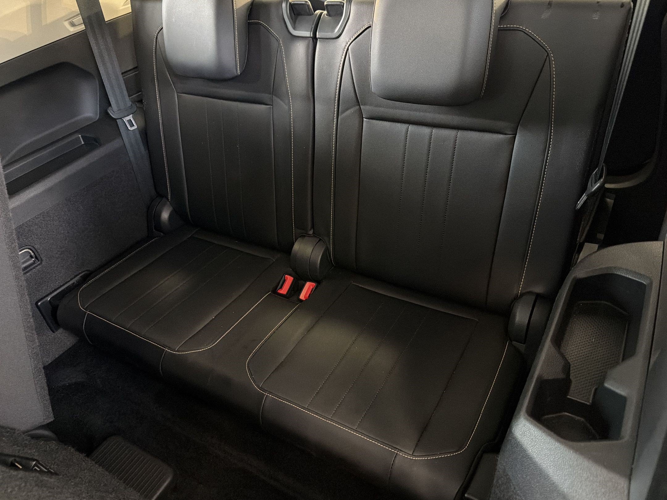 Certified 2023 Volkswagen Tiguan SE w/ Panoramic Sunroof Package FWD image 32