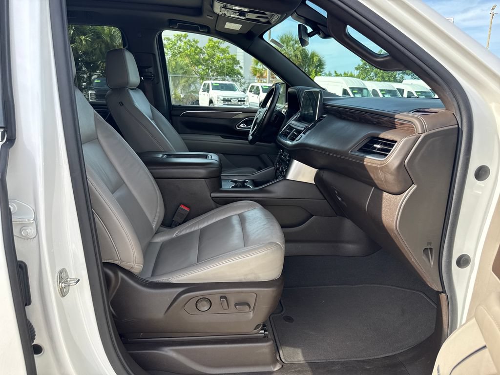 Used 2021 Chevrolet Tahoe LT w/ LT Signature Package RWD image 27