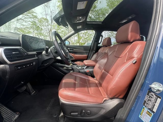Used 2024 Kia Telluride EX w/ EX Captain's Chair Package FWD image 24