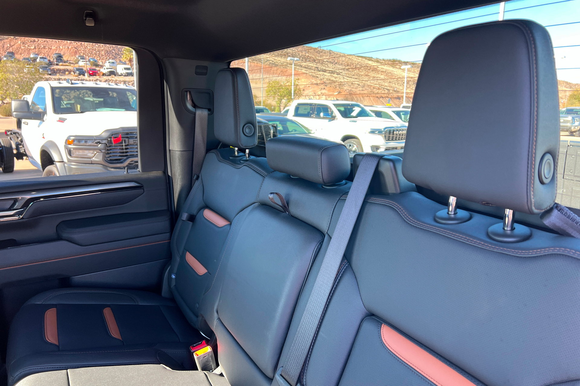 Certified 2025 GMC Sierra 2500 AT4 image 21