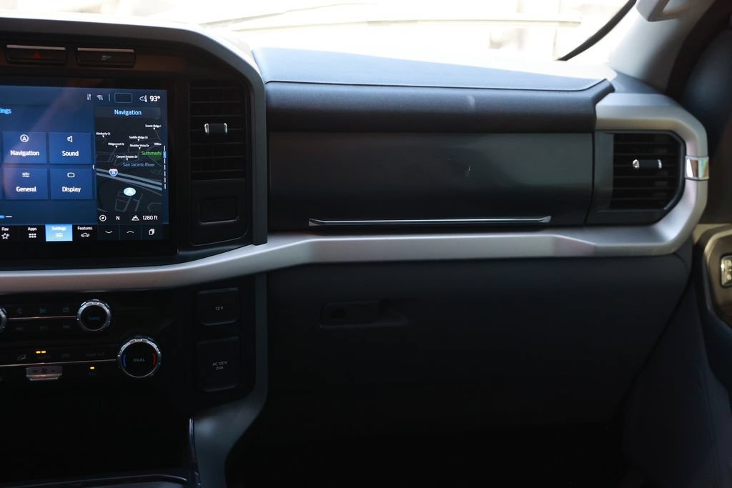 Used 2022 Ford F150 Lightning XLT AWD/4WD image 33