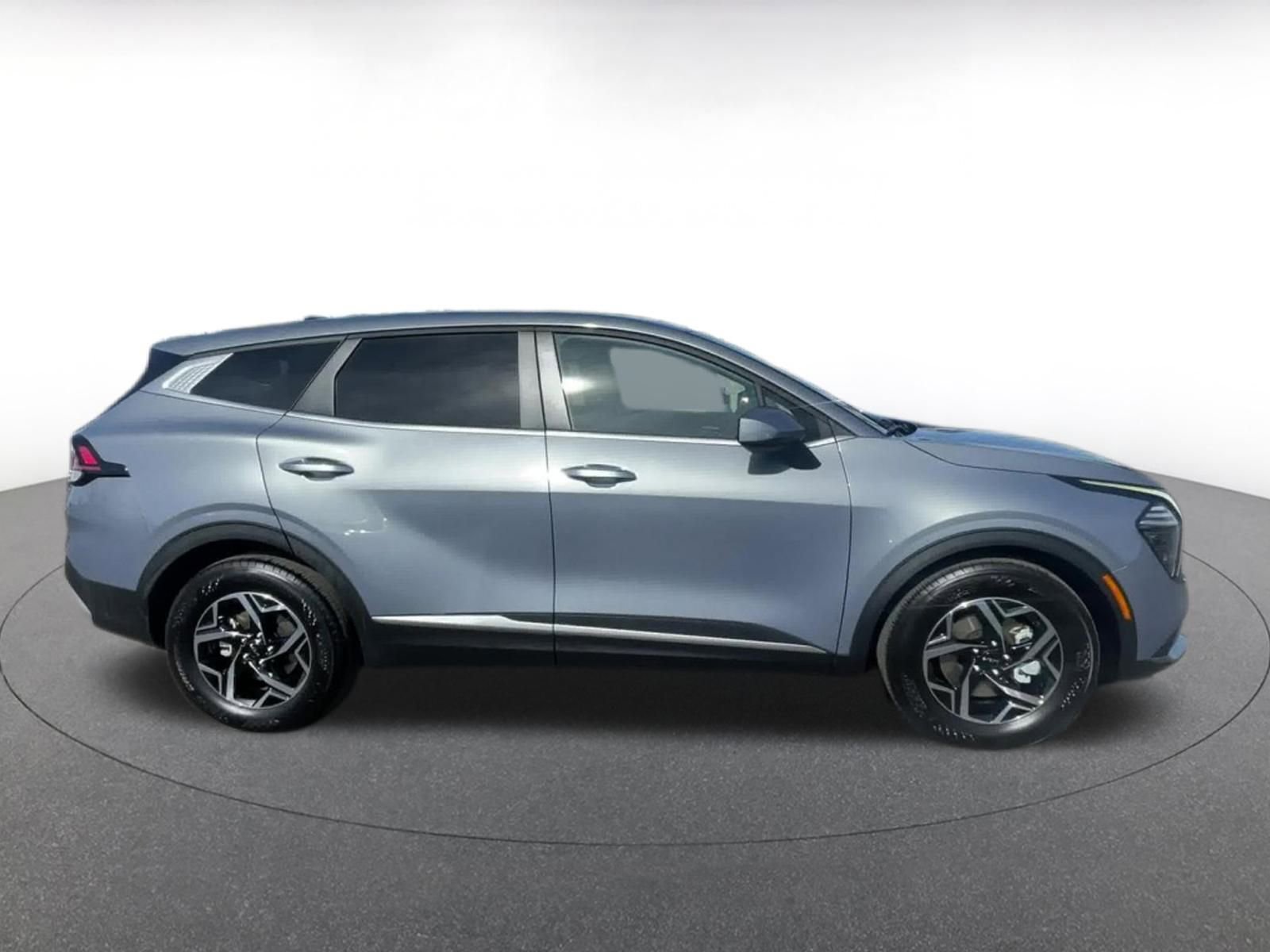 Used 2025 Kia Sportage LX image 16