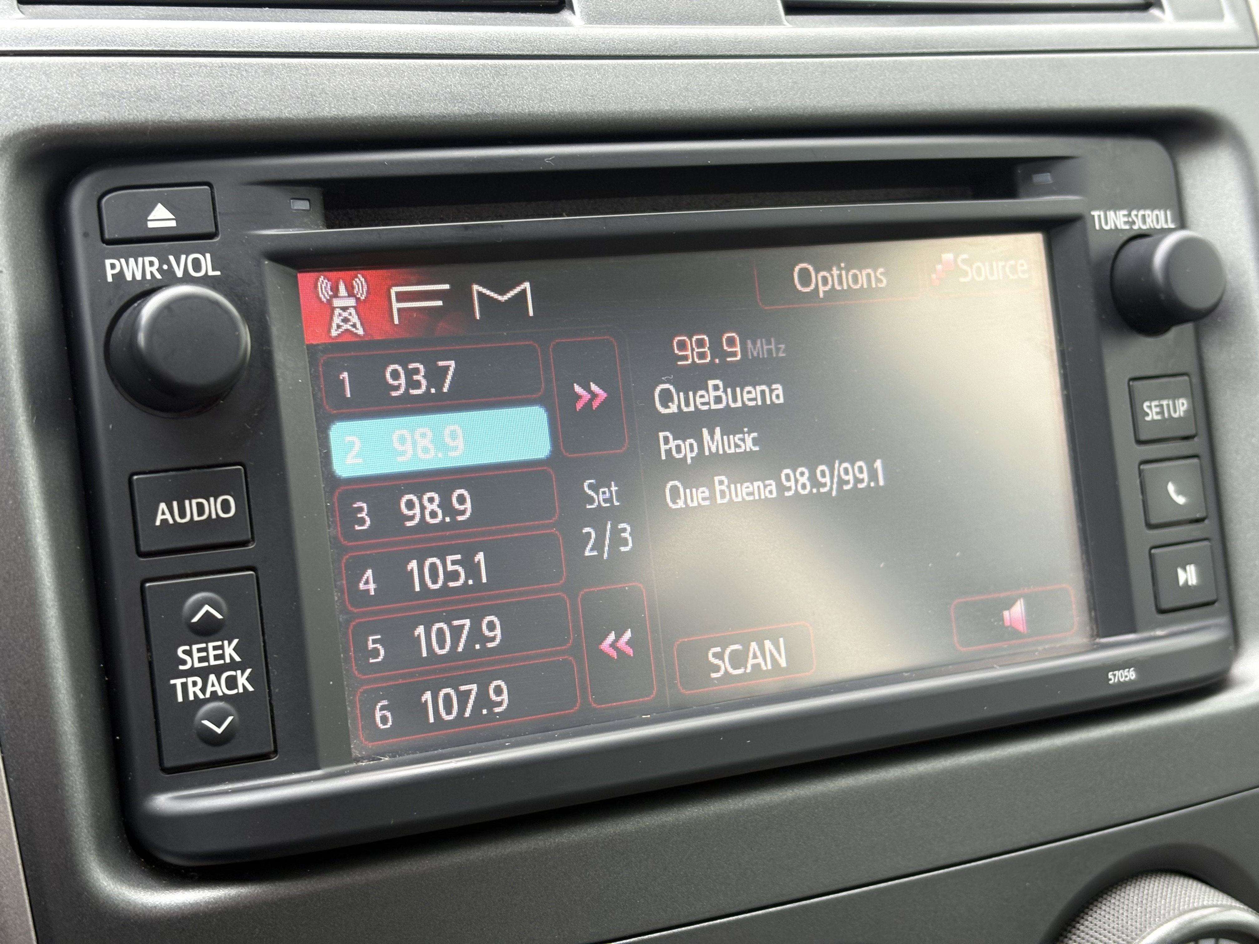 Used 2013 Toyota Corolla LE image 17