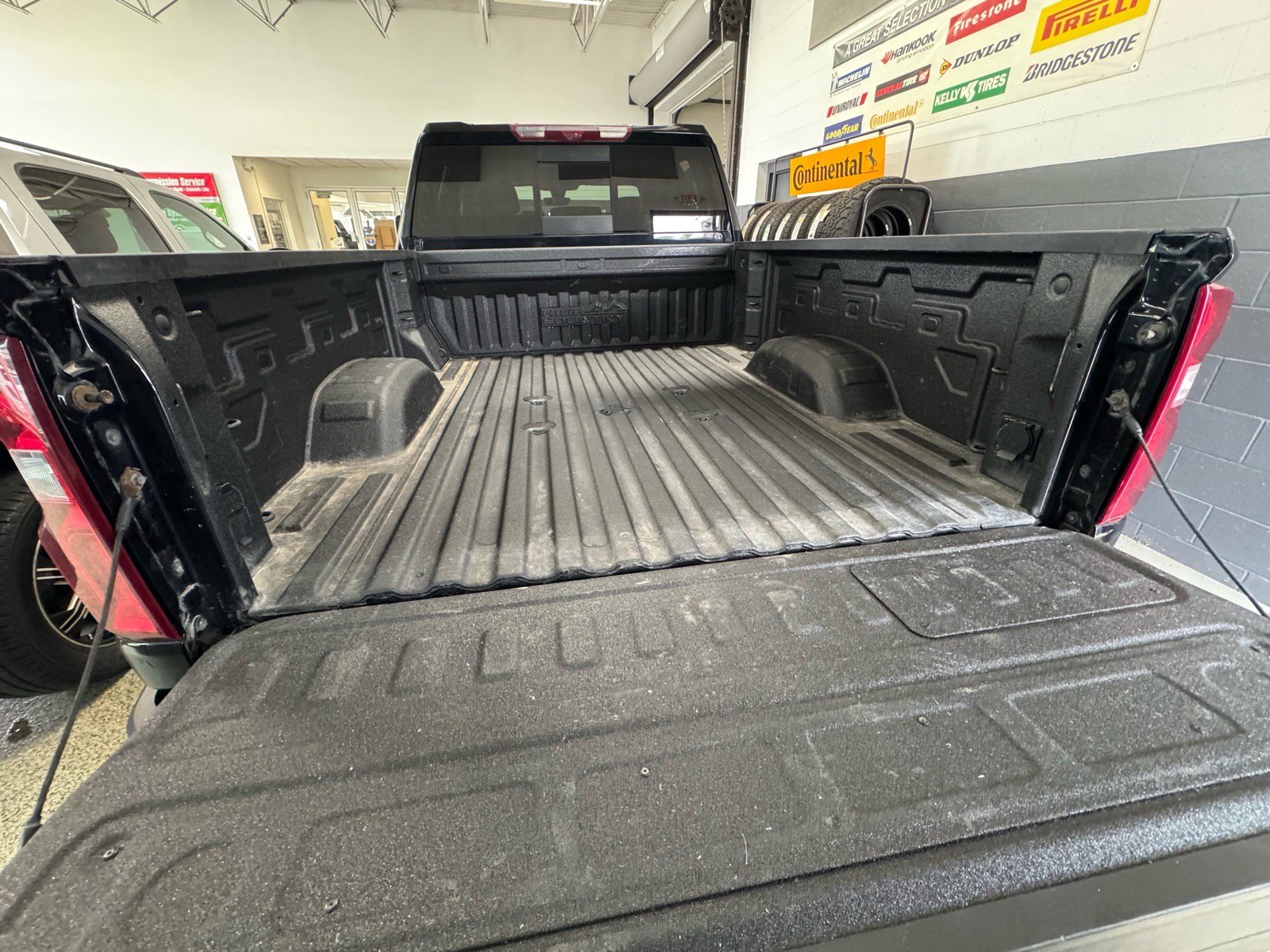 Certified 2021 Chevrolet Silverado 2500 High Country w/ Z71 Off-Road Package AWD/4WD image 8