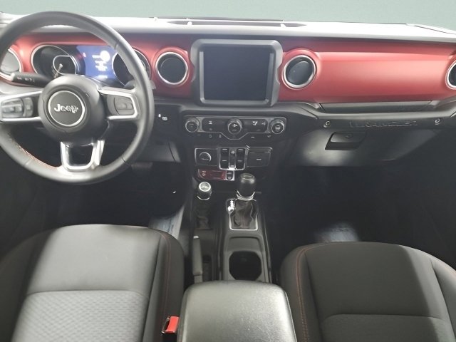 Used 2023 Jeep Wrangler Unlimited Rubicon image 2