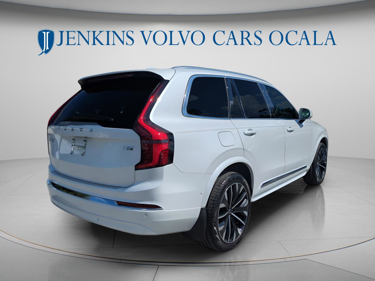 New 2026 Volvo XC90 T8 Plus w/ Protection Package Premier image 4