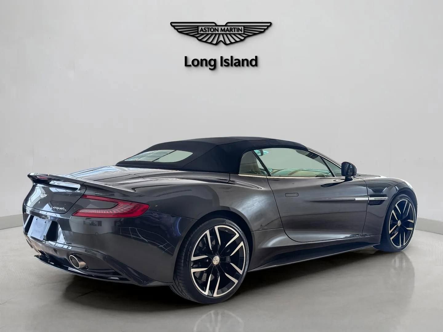 Used 2016 Aston Martin Vanquish Volante image 12